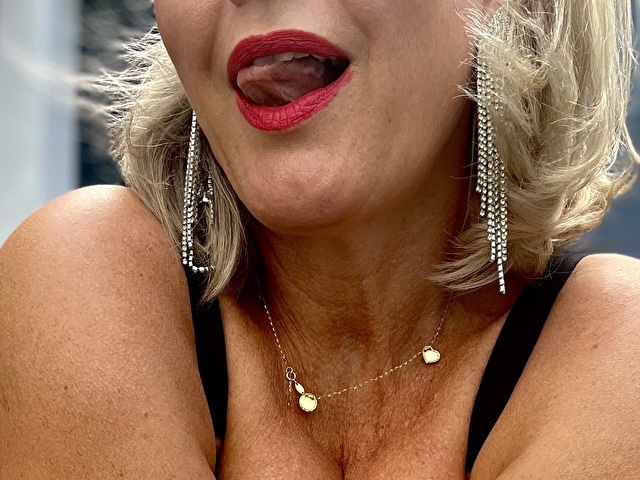 AdeleMILF - Galeriebild 7