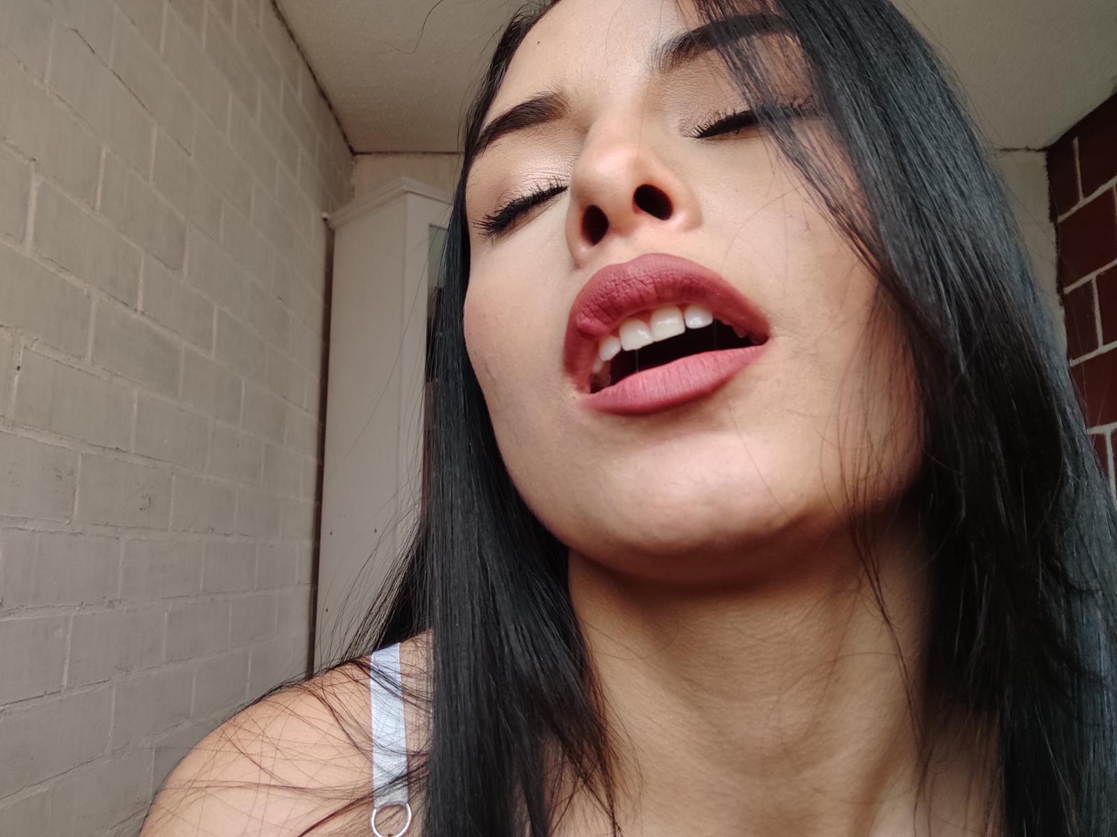 Emilyv69Hot